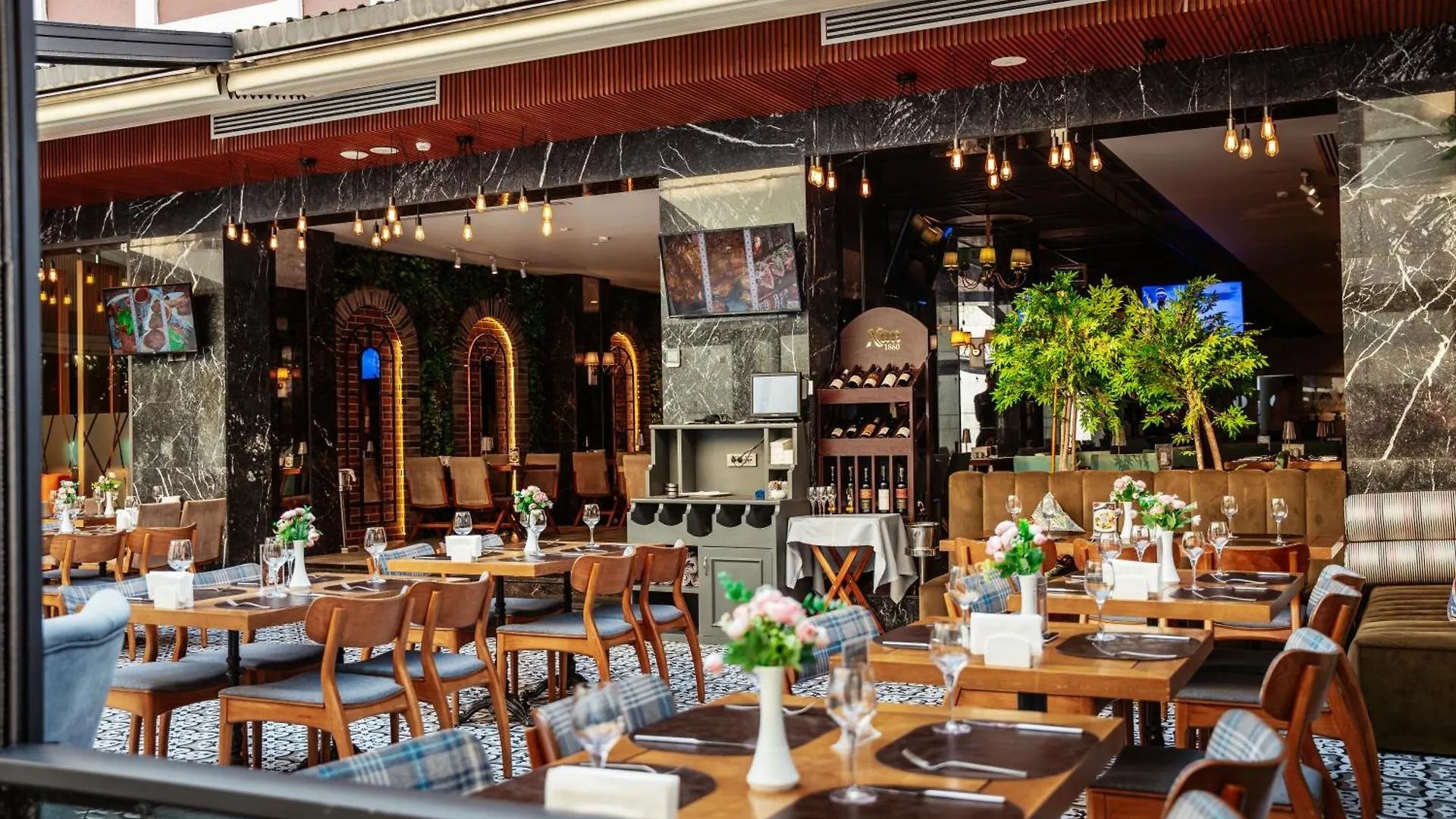 Theatrum Hotel Baku