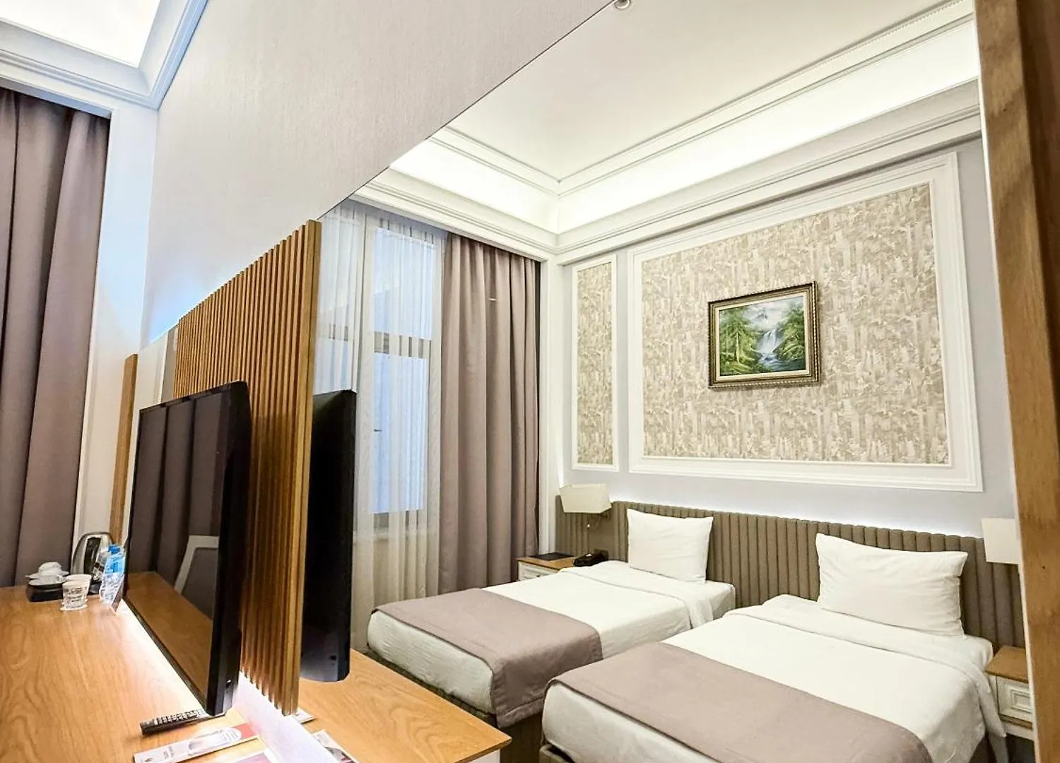 Theatrum Hotel Baku 5*,