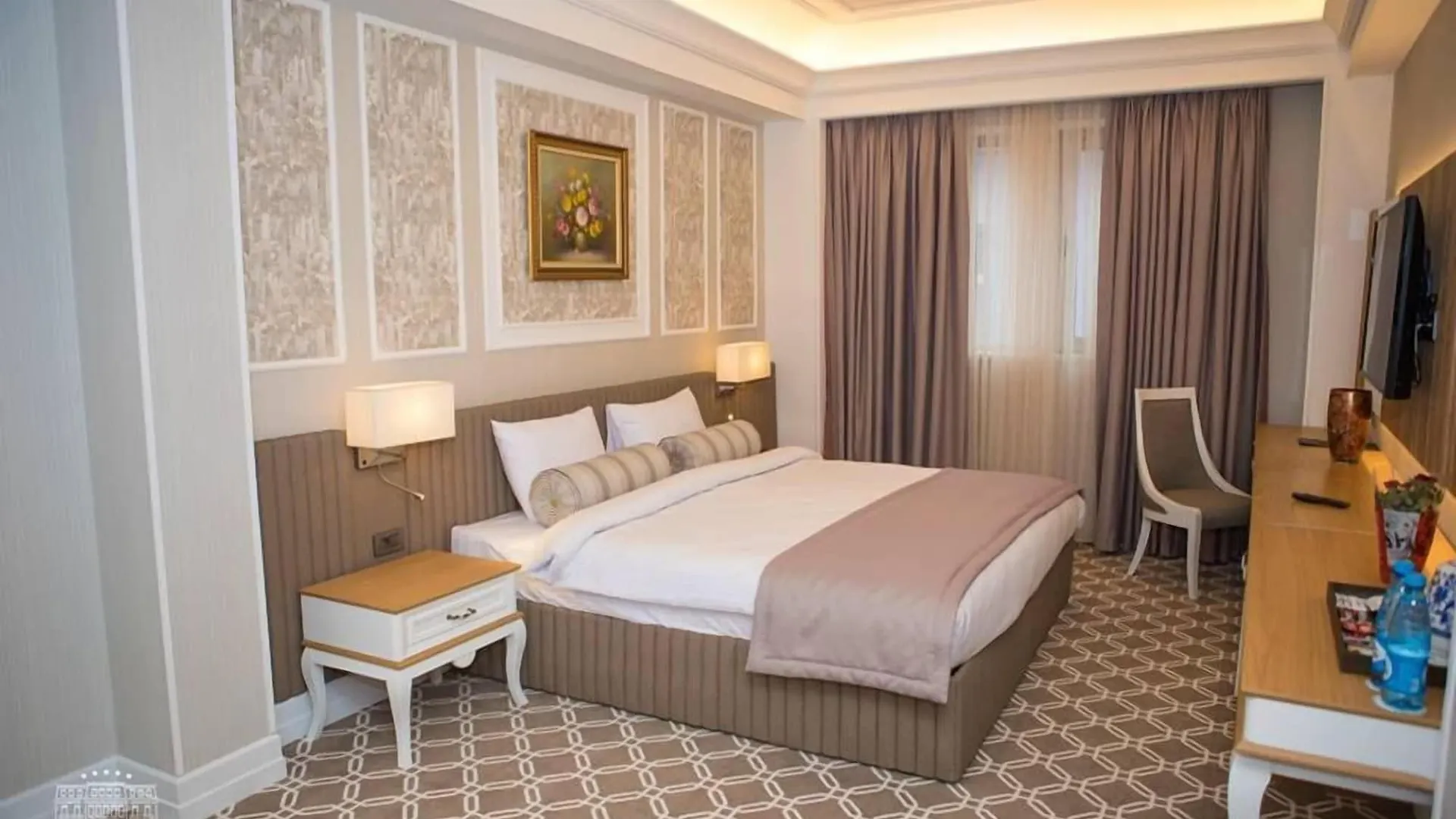Theatrum Hotel באקו
