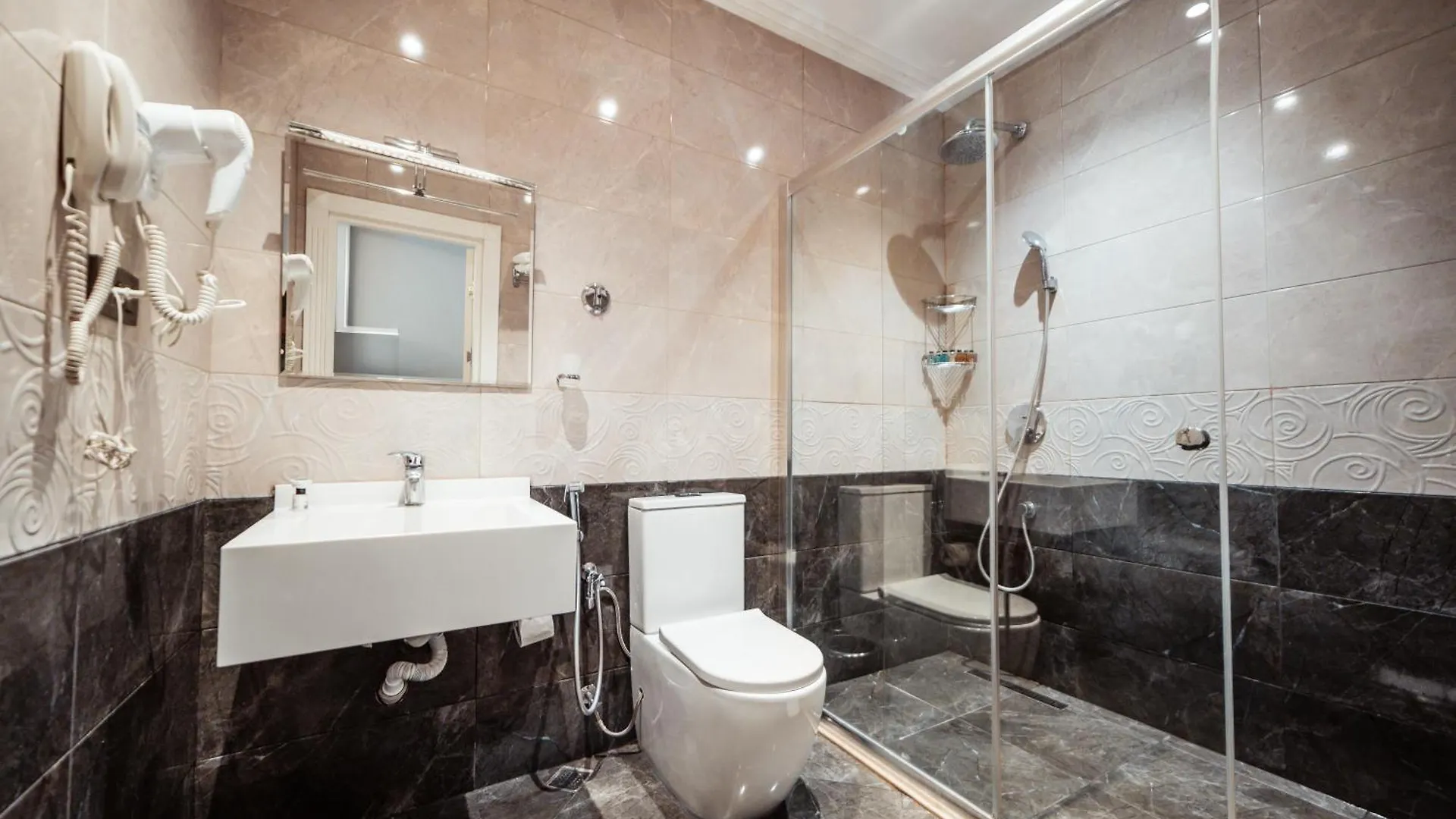 *****  Theatrum Hotel באקו אזרבייג'ן