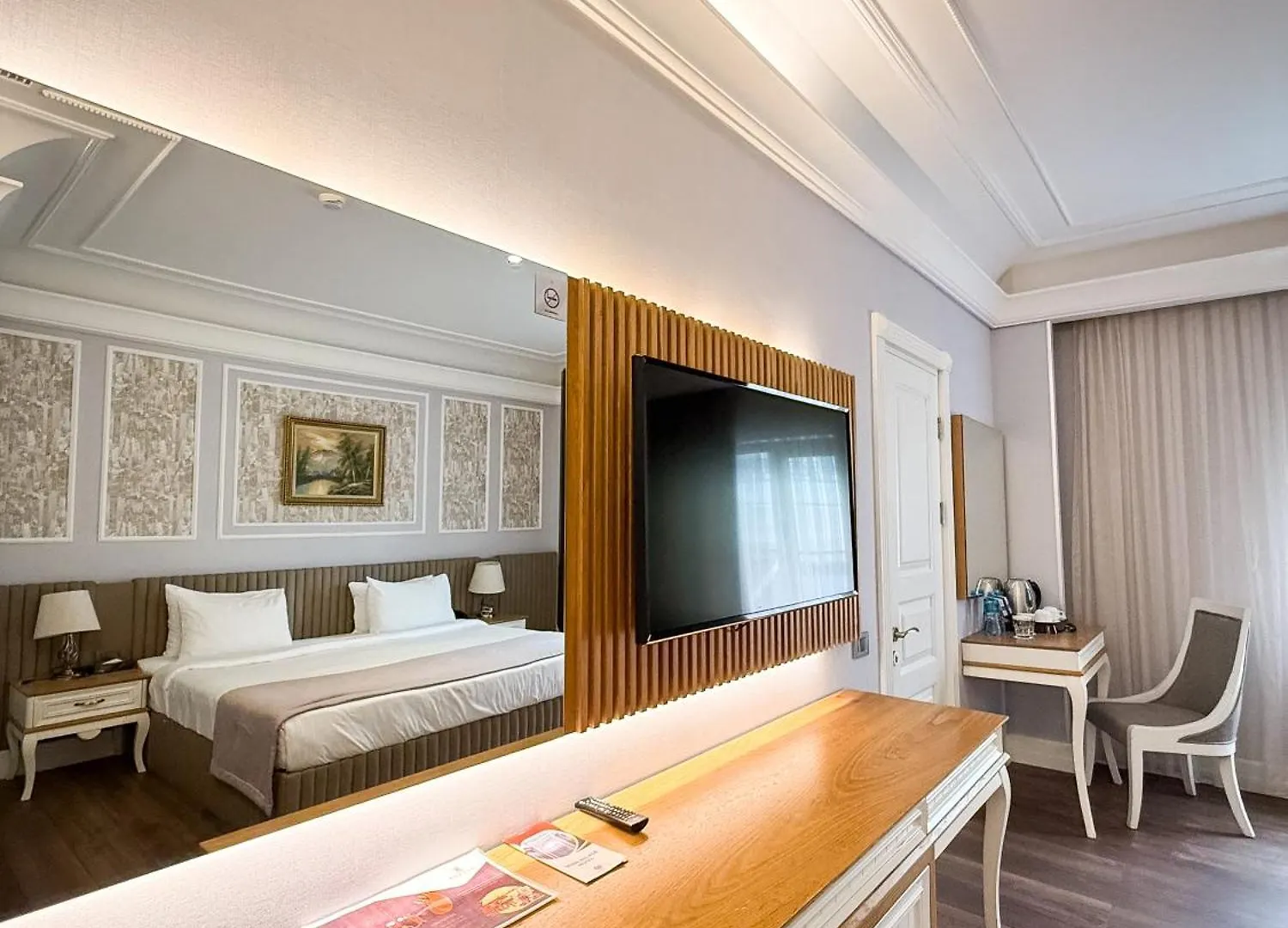 Theatrum Hotel באקו